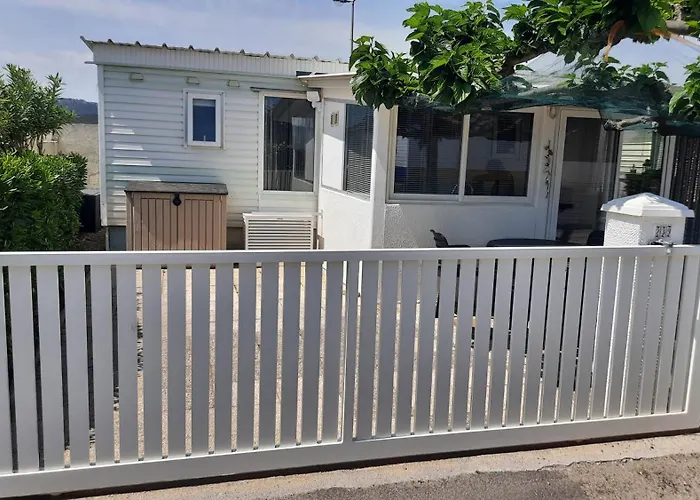 Κάμπινγκ Confort Avec Acces Direct A La Gruissan